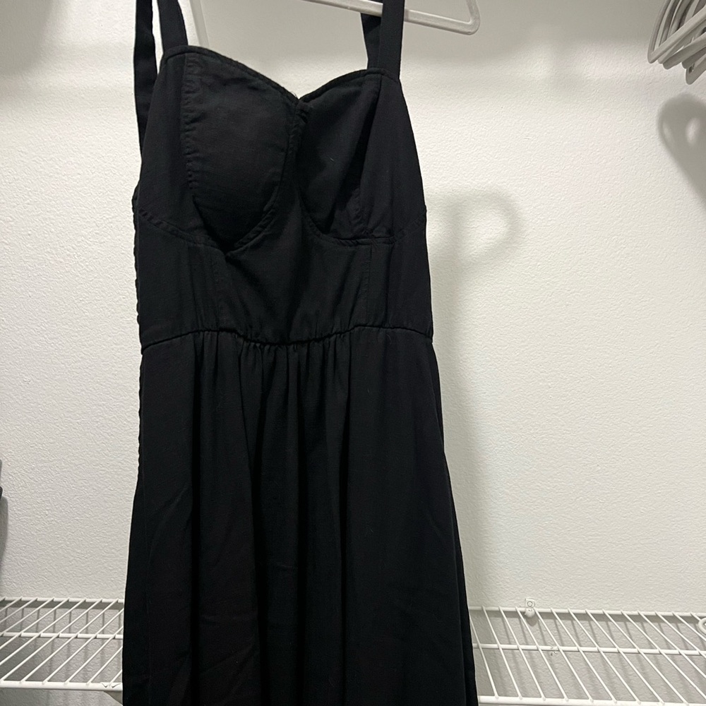 LC Lauren Conrad Black Pleated Sweetheart Midi Dress